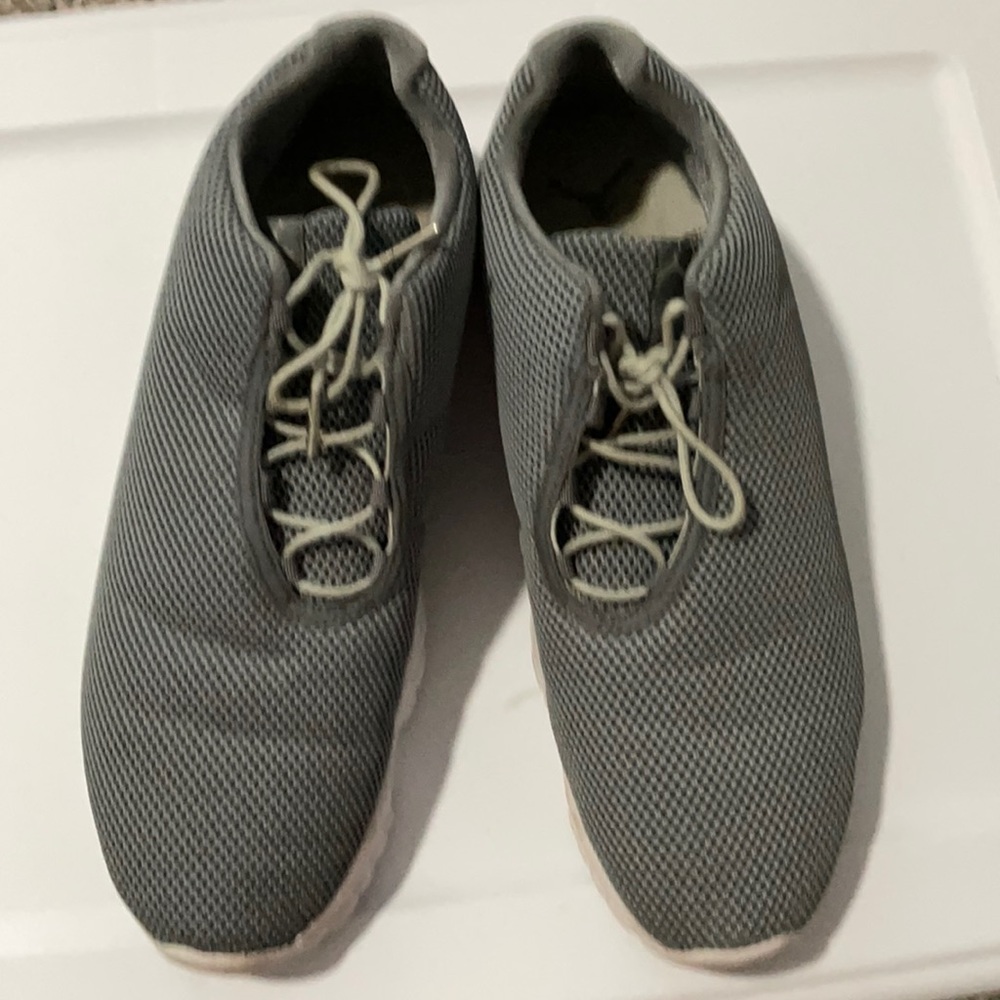 Men’s Jordan Gray Sneakers Size 13